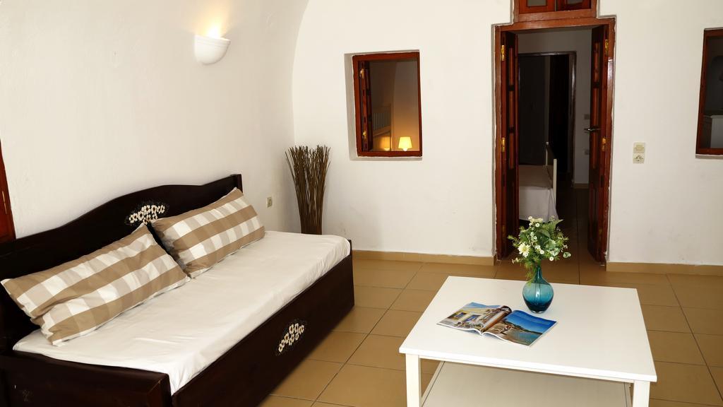 Finesse Suites Oia  Exterior photo