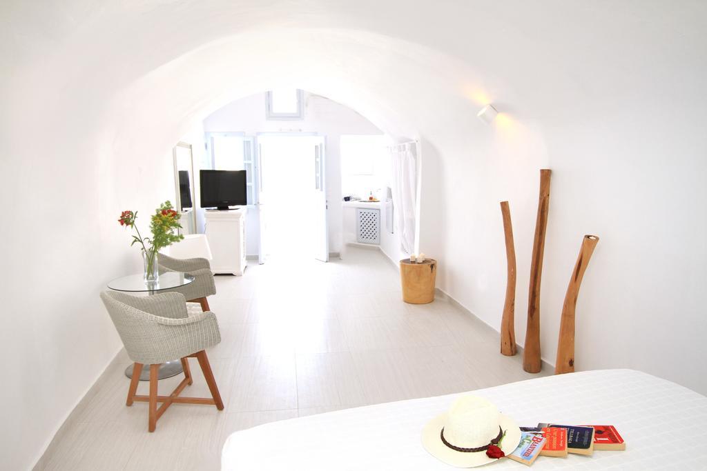 Finesse Suites Oia  Exterior photo