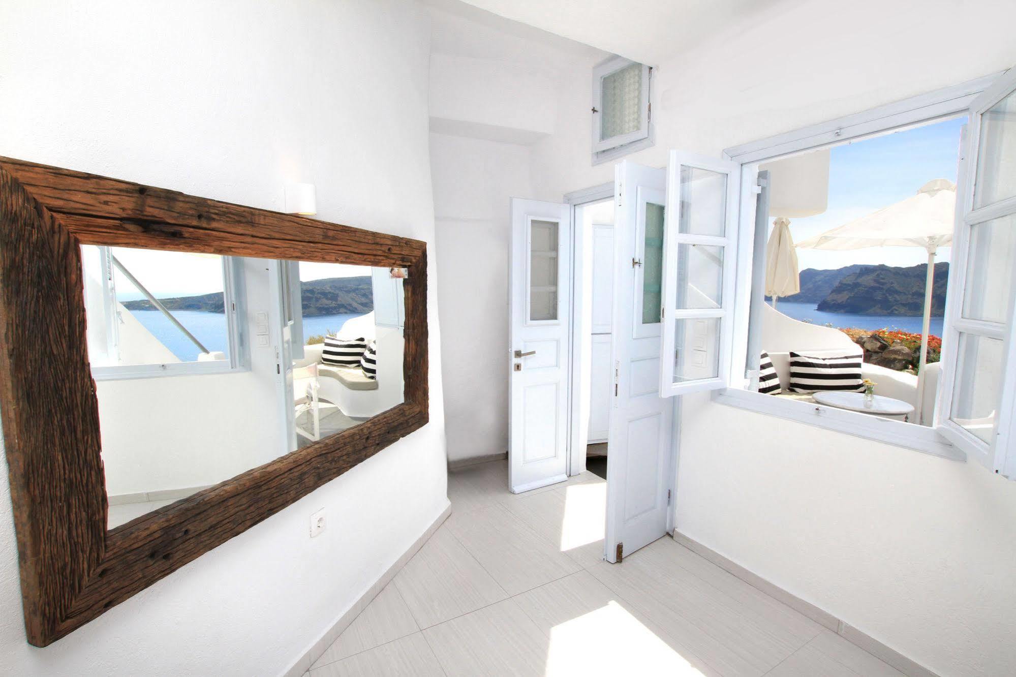 Finesse Suites Oia  Exterior photo