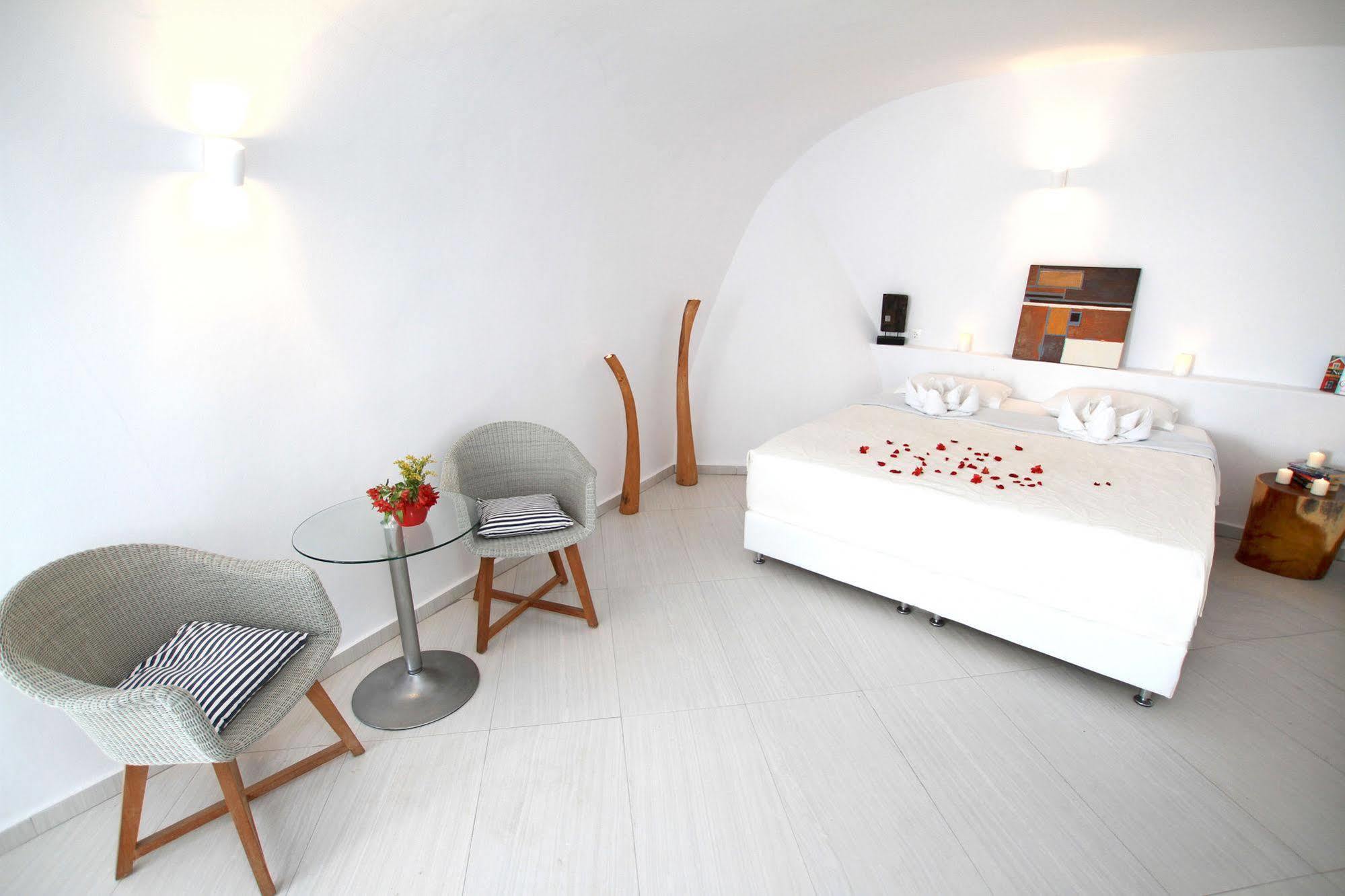 Finesse Suites Oia  Exterior photo
