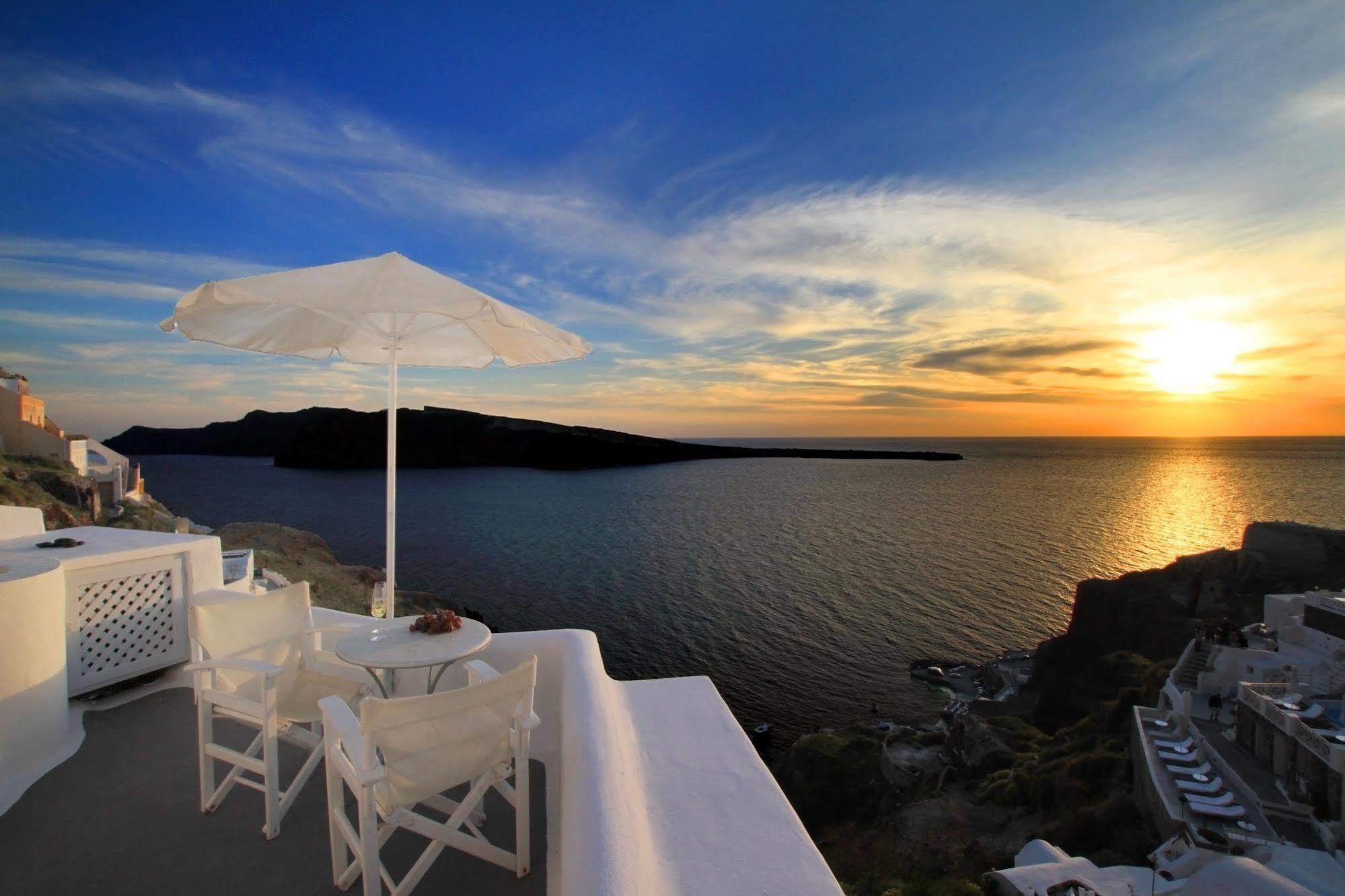 Finesse Suites Oia  Exterior photo