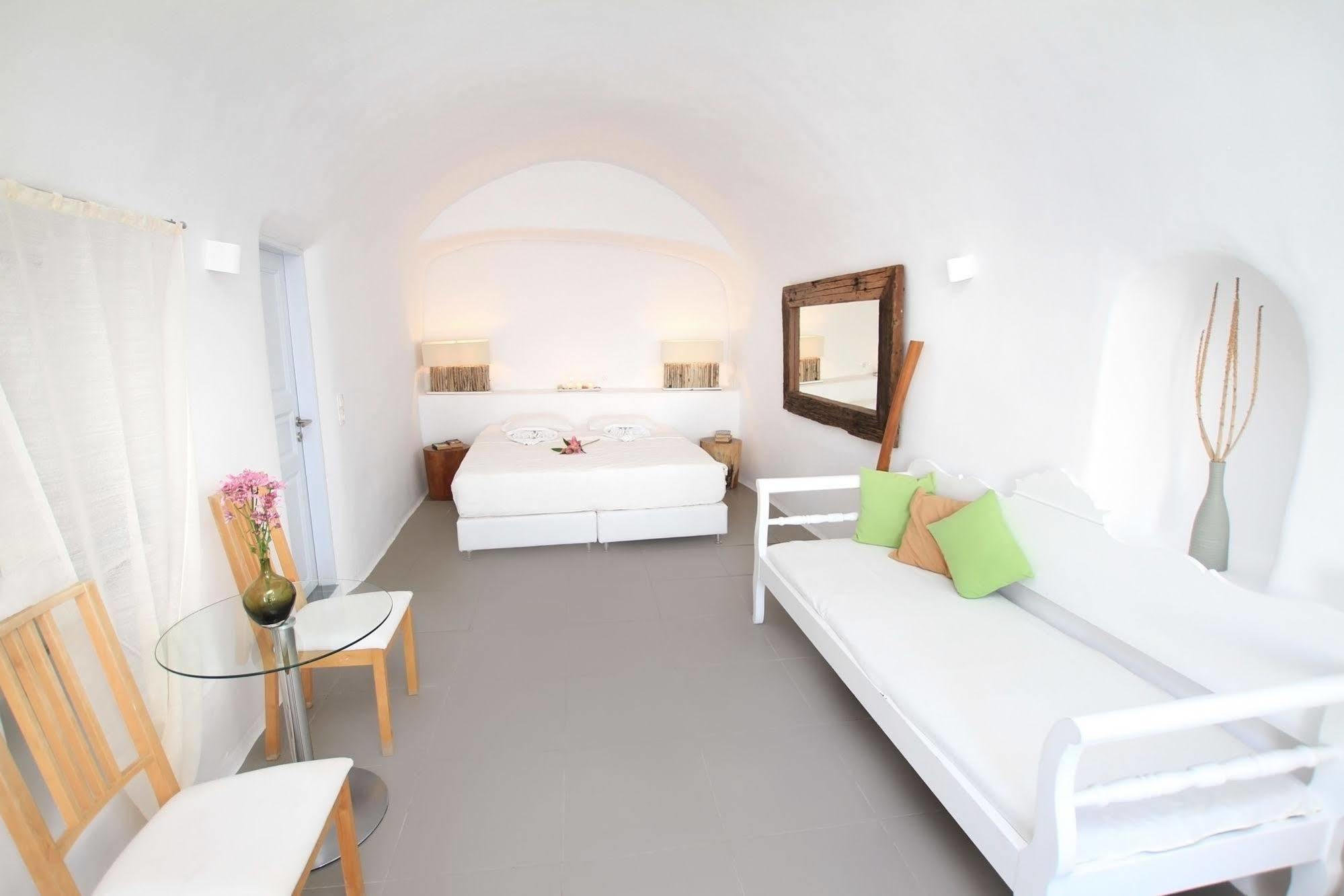 Finesse Suites Oia  Exterior photo